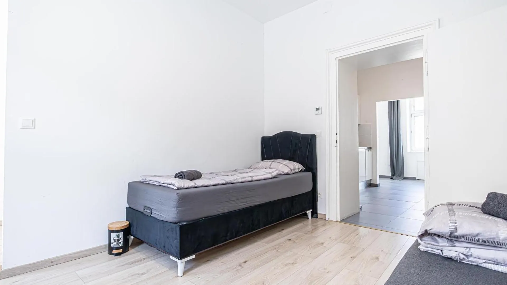 Lovely 2Br Apt 15 Min From City Centre In Viena Apartament