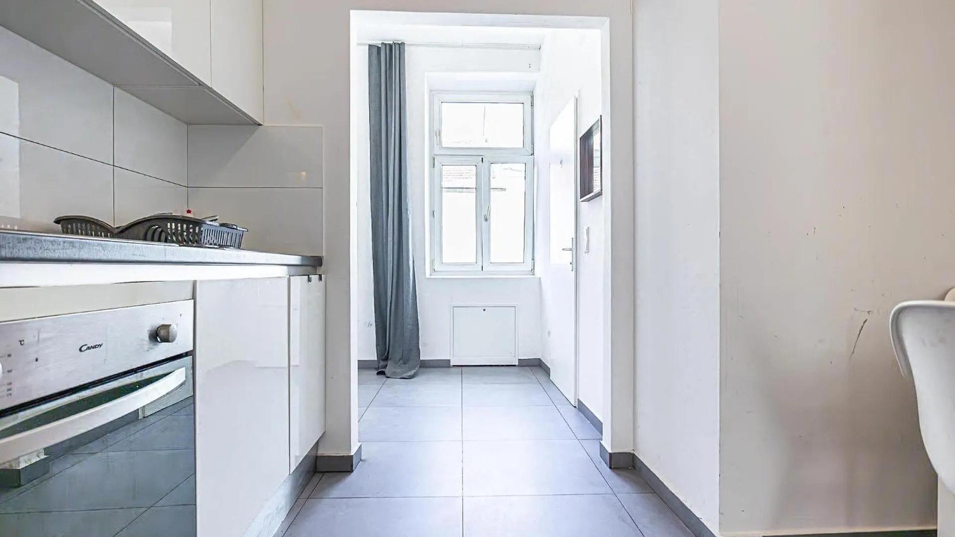 Lovely 2Br Apt 15 Min From City Centre In Viena 0*,  Austria